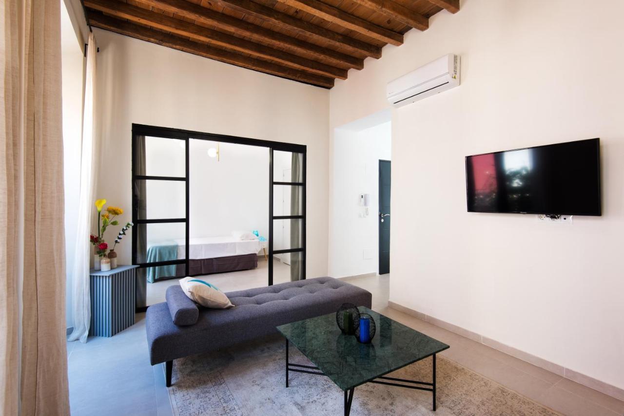 Malaga Tour Apartment- Elegance & Confort In The Historic Center Kültér fotó