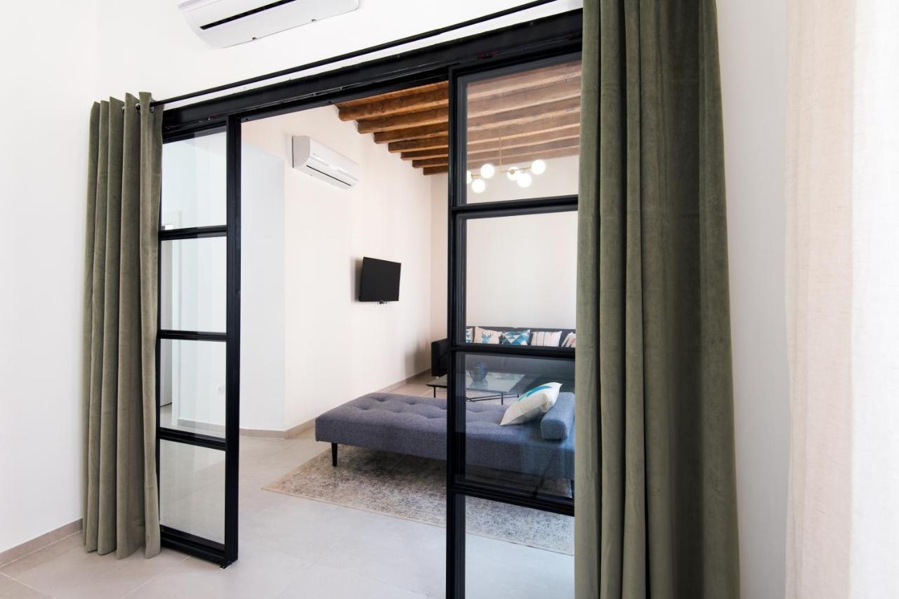 Malaga Tour Apartment- Elegance & Confort In The Historic Center Kültér fotó
