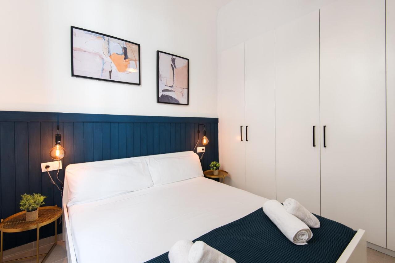 Malaga Tour Apartment- Elegance & Confort In The Historic Center Kültér fotó
