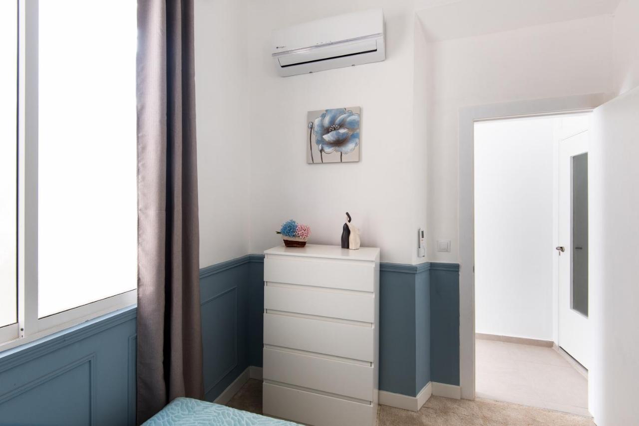 Malaga Tour Apartment- Elegance & Confort In The Historic Center Kültér fotó